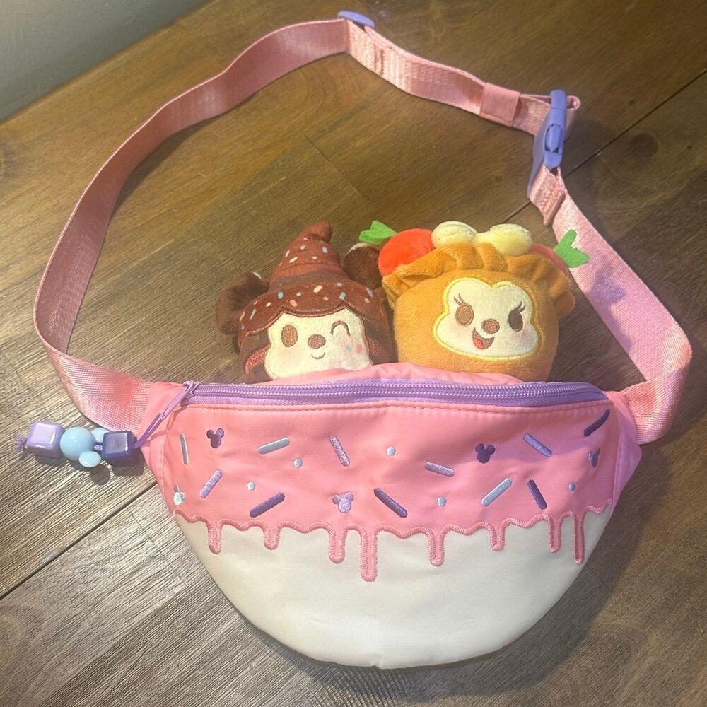 Disney Parks Munchlings Fanny Pack Belt Bag Mickey Minnie Plush Baked Treats